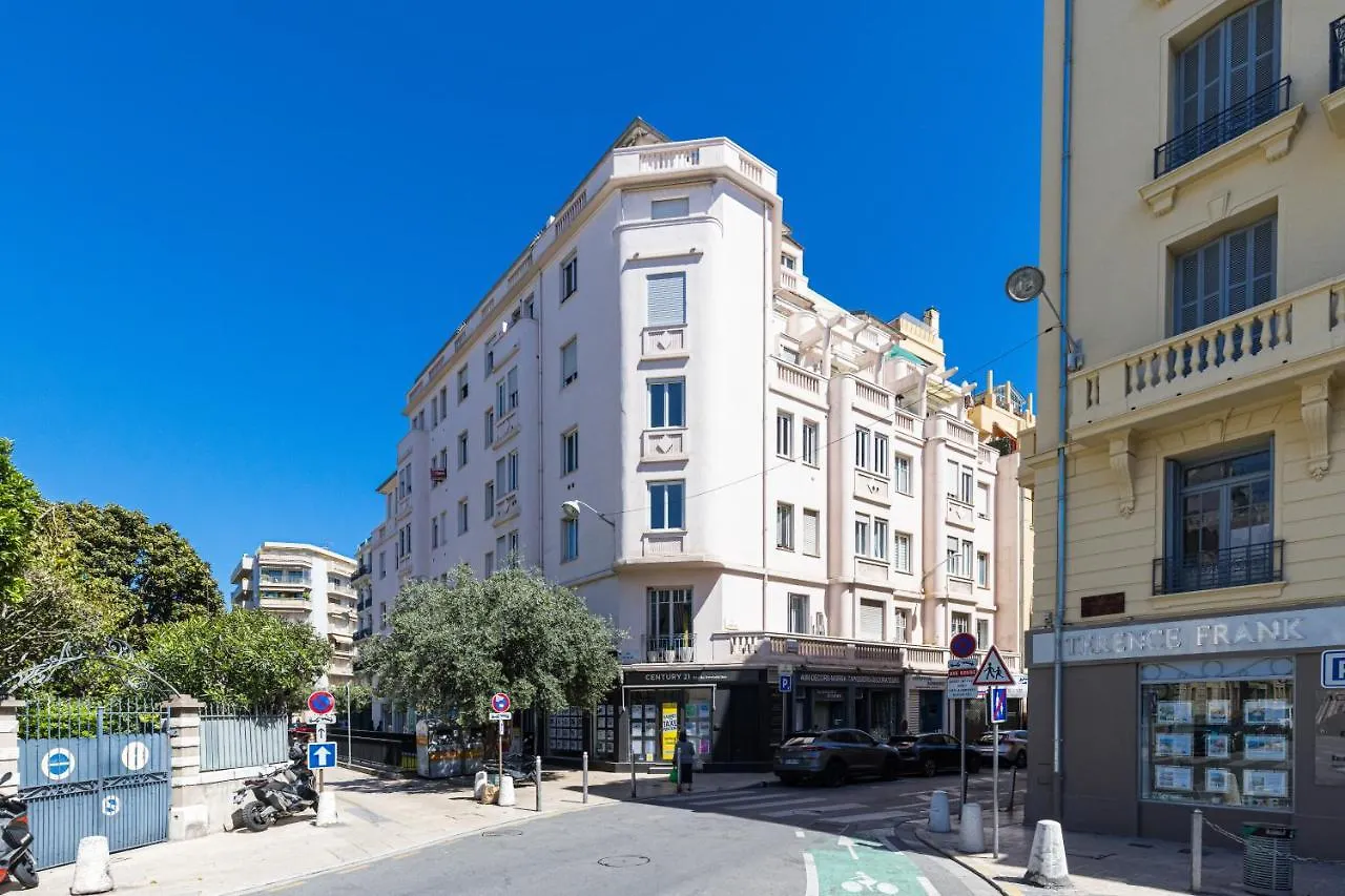 Spitalieri- Sunny Terrace With View -New Apartment 0*, Nizza