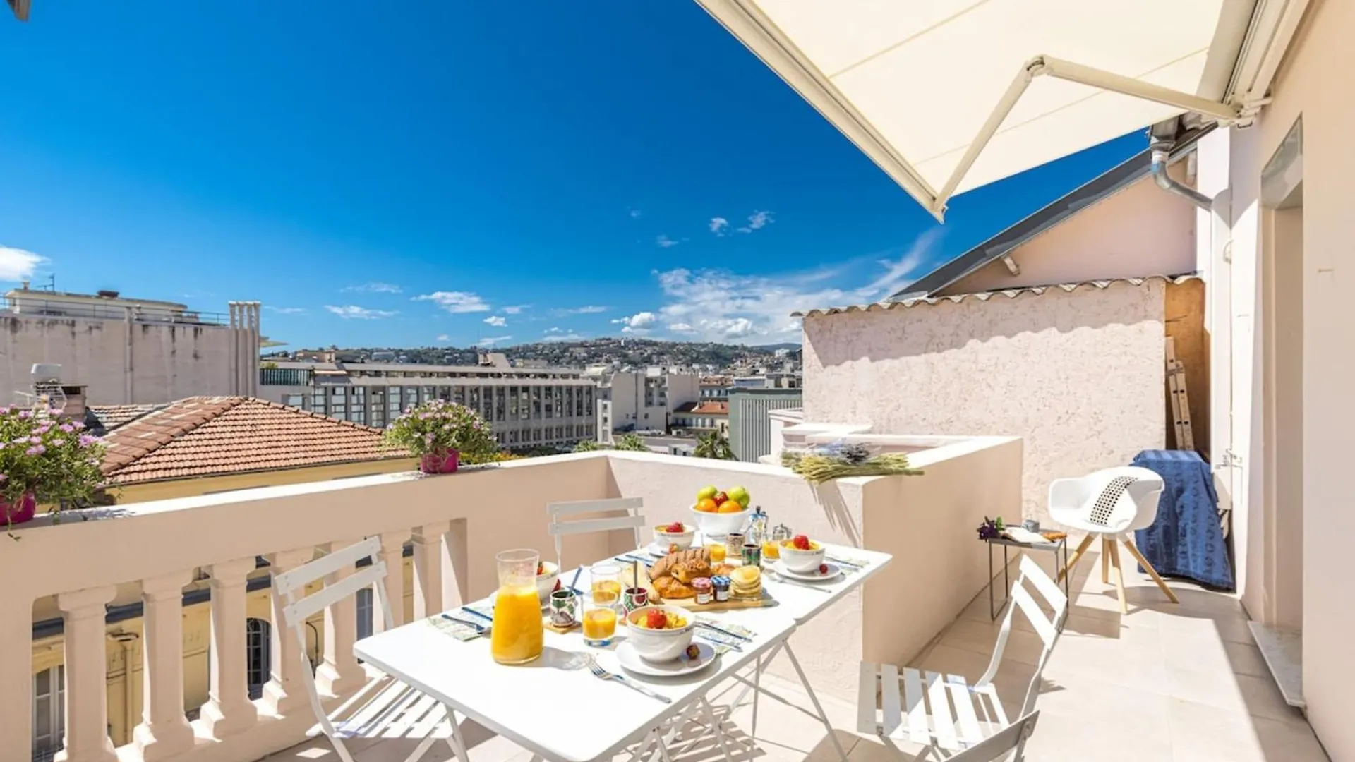 Spitalieri- Sunny Terrace With View -New Apartment